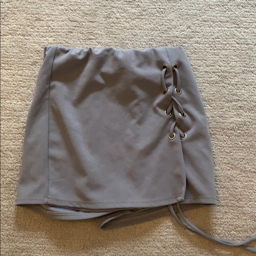 Grey mini skirt